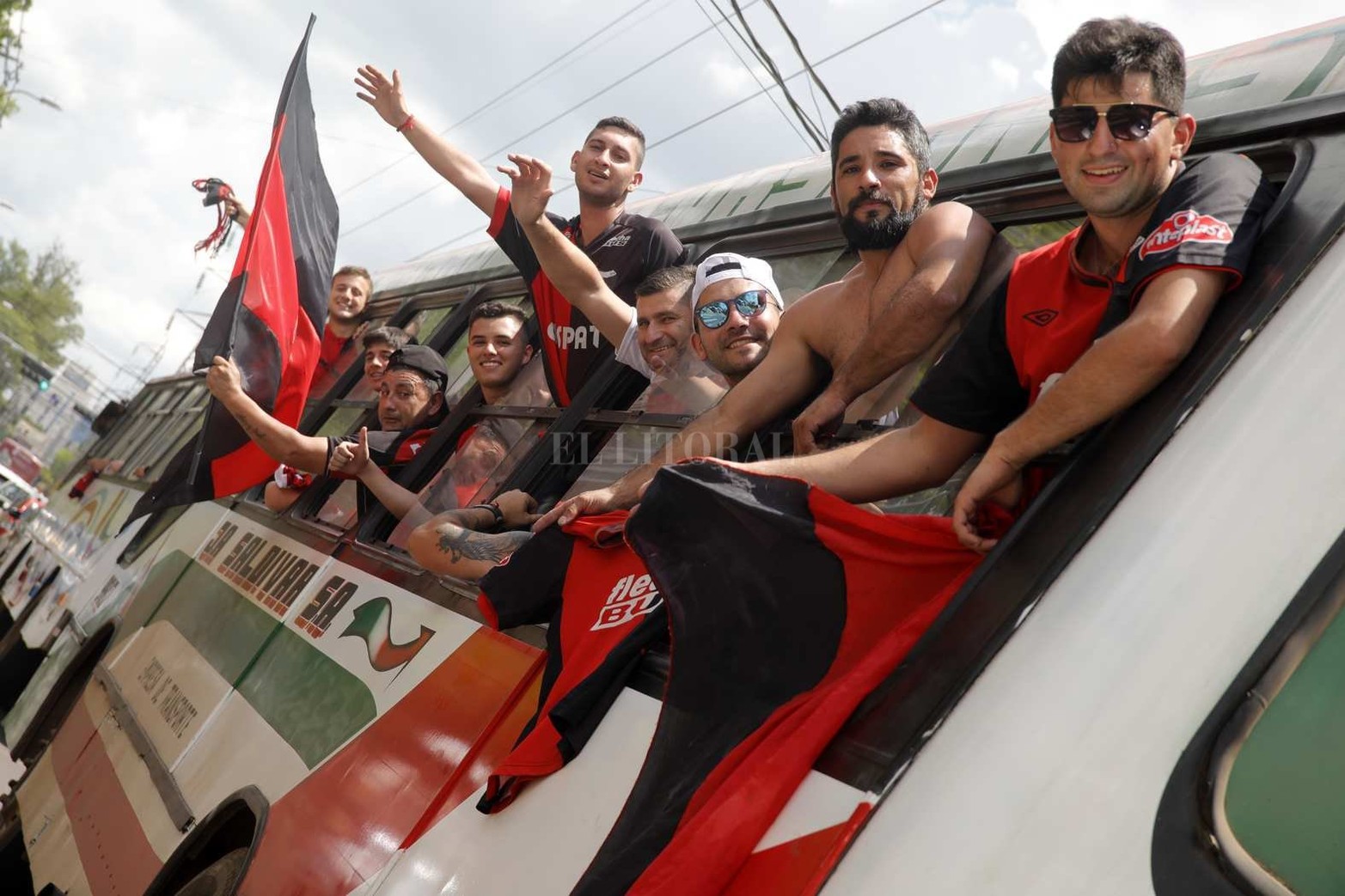 Asunción del Paraguay. Sábado 9 de noviembre de 2019. Primera final organizada por la Conmebol con partido único. Colón logró una movilización histórica a otro país: 40.000 personas. Aquella final perdió 3 a 1 con Independiente del Valle de Ecuador.