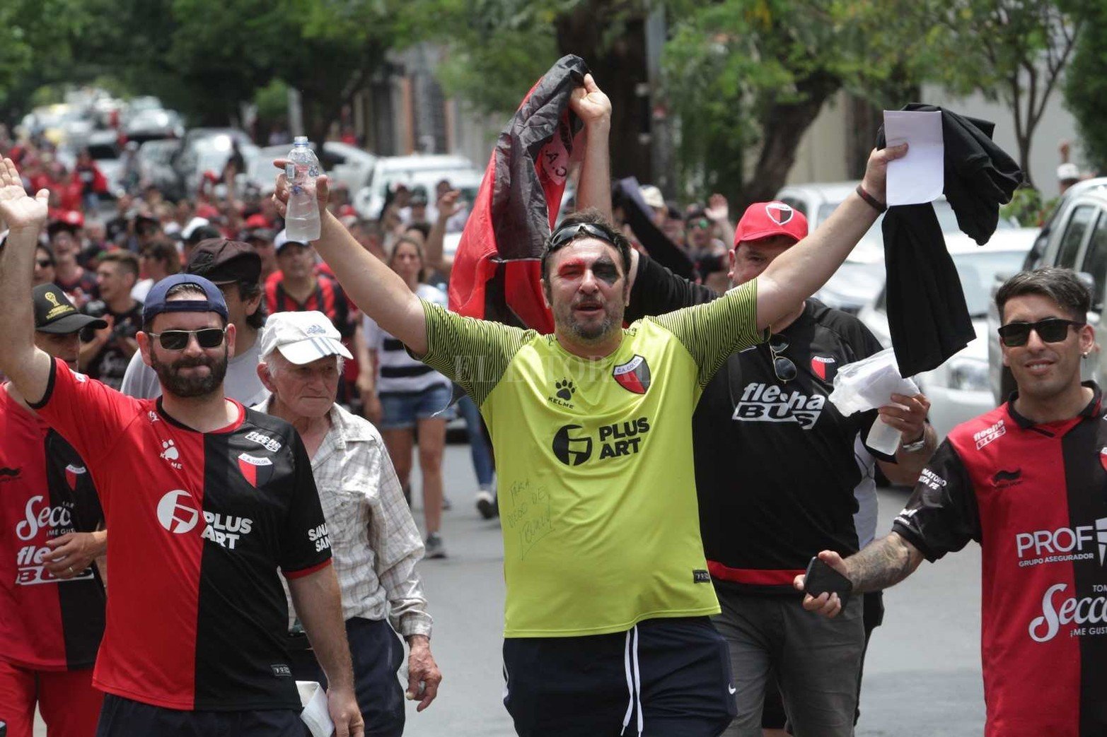 Asunción del Paraguay. Sábado 9 de noviembre de 2019. Primera final organizada por la Conmebol con partido único. Colón logró una movilización histórica a otro país: 40.000 personas. Aquella final perdió 3 a 1 con Independiente del Valle de Ecuador.