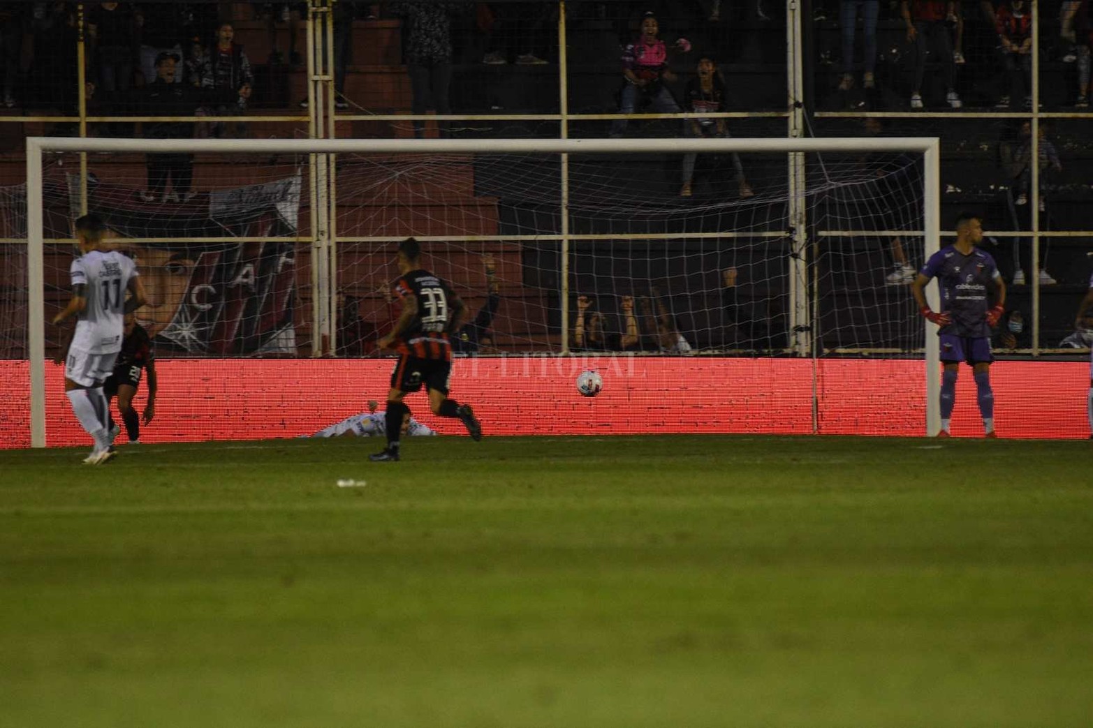 El segundo gol. En Paraná Colón perdió 2 a 0 contra Patronato, equipo que hacía 12 partidos que no ganaba.