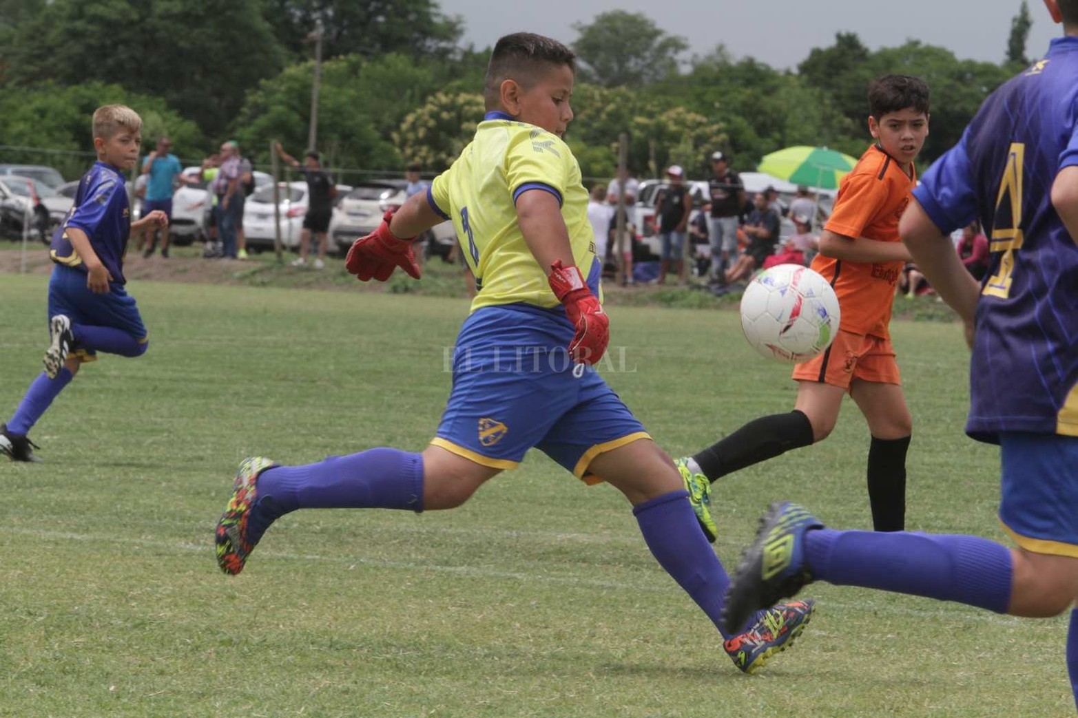 Organizado por el club Cosmos, se desarrolla la edición 11° edición del Torneo Talentos de fútbol infanto juvenil.