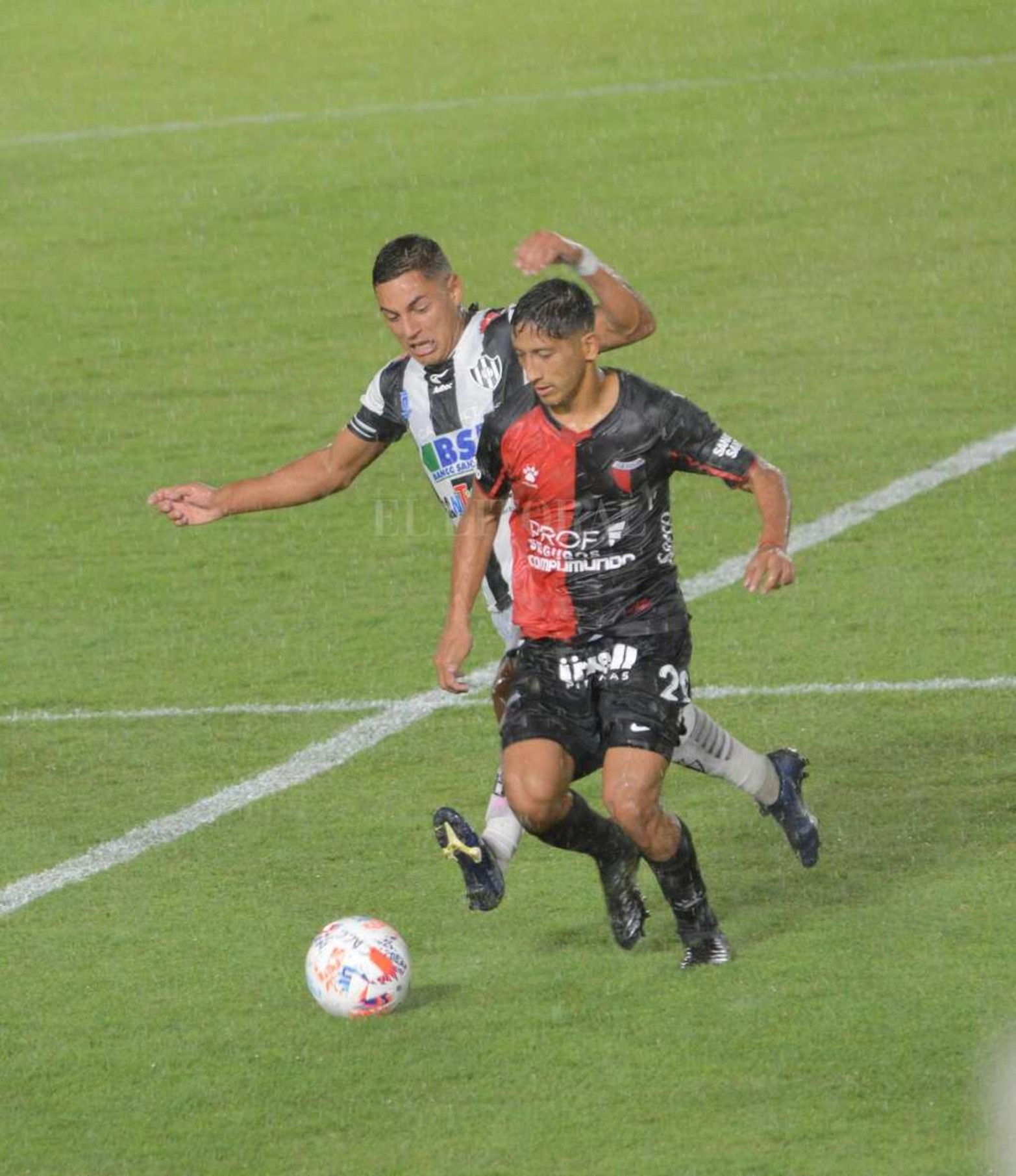 De visitante, Colón venció a Central Córdoba en Santiago del Estero.