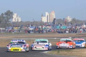 Telam Télam Rafaela Santa Fe 13/07/08El piloto Emanuel Moriatis con Ford ganador del Turismo Carretera en el autodromo de la ciudad de Rafaela.Foto: Laura Cano/Télam/cf