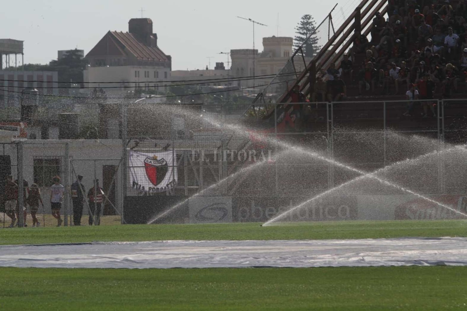 Colón derrotó 3 a 1 a Godoy Cruz por la segunda fecha de la Liga Profesional. El partido se jugó en Paraná.