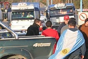 Archivo Una escena que puede volver a ser frecuente en las rutas del país.