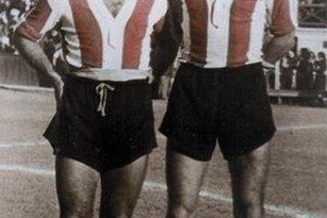 Foto: Archivo El Litoral Una dupla formidable. José Vicente Grecco y el  Flaco  Acosta, que se cansó de hacer goles gracias a los pases del habilidoso  10  tatengue.