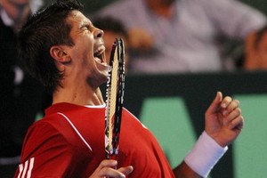 Telam Telam Mar del Plata 23-11-08 Francisco Verdasco vencio hoy a Jose Acassuso, 6-3 6-7 4-6 6-3 y 6-1, y le dio a España la Copa Davis 2008 Foto:Claudio Fanchi/enviado especial/Telam/cf