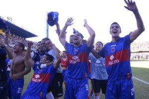 ELLITORAL_10504 | Telam Telam-Rosario.-07-12-08.- Escenas por la 18va fecha del apertura 2008,jugado en el mistico Gigante del barrio de Arroyito, Rosario Central (2) vs Tigre (3).- foto:Jose Granata/Telam/cf