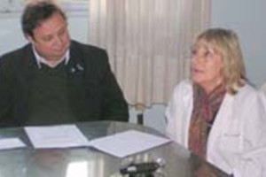 Información Pública El titular de la Región V de Salud Guillermo Kerz y la flamante directora del Hospital Iturraspe Mónica Prida