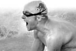 Archivo El Litoral Con polémica incluida. Uno de los duelos más duros que debió soportar Lecat fue ante el español David Meca Medina. En 1999, lo derrotó por segundos, pero el ibérico se quejó de un codazo del galo.