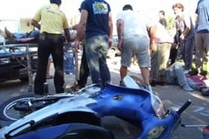 ELLITORAL_17636 |  Archivo Chiapello/El Litoral La relación entre accidentes y motociclistas es un mal que sigue vigente y que obliga a un replanteo de la cuestión vial.