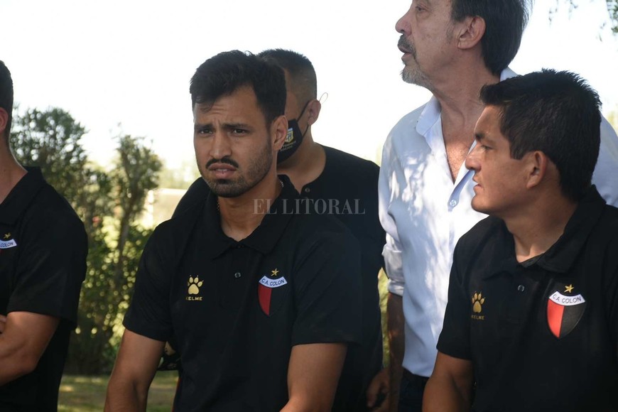Colón presentó a sus refuerzo: mirá las fotos