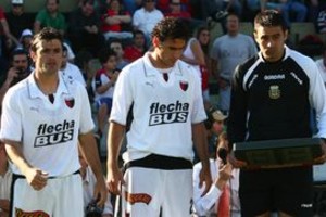 Mauricio Garín Los cambios a granel no dieron los resultados esperados. Ni para armar el equipo que arrancó ni para intentar corregir el rumbo ni bien comenzado el complemento. Flojo Valdemarín y nervioso el debutante Alfredo Ramírez.