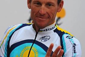 AFP Lance Armstrong con el uniforme del equipo kazajo Astana, para el que competirá en la edición 2009 del Tour.