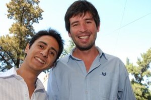 Alejandro Villar Juan Martín Aput y Pedro Herrera, de 26 y 27 años, apostaron al plan Fines y aprobaron las materias adeudadas del nivel medio.