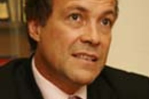 Alejandro Villar Rubén Giustiniani es senador por Santa Fe. Además es el presidente del Partido Socialista.