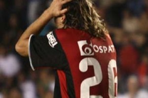 ELLITORAL_5325 |  Mercedes Pardo Sin profundidad. Juan José Morales aún no encuentra su mejor versión desde que llegó a Colón. Anoche tuvo un mal partido.