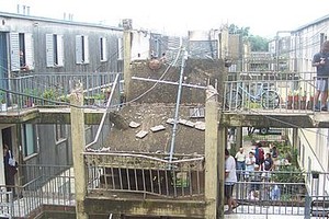 Agencia Santo Tomé Afortunadamente, no había personas en la escalera en el momento del derrumbe.