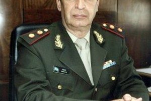 ELLITORAL_8779 |  Télam El general de división Luis Alberto Pozzi es el nuevo Jefe de Estado Mayor del Ejército, en reemplazo de Roberto Bendini.