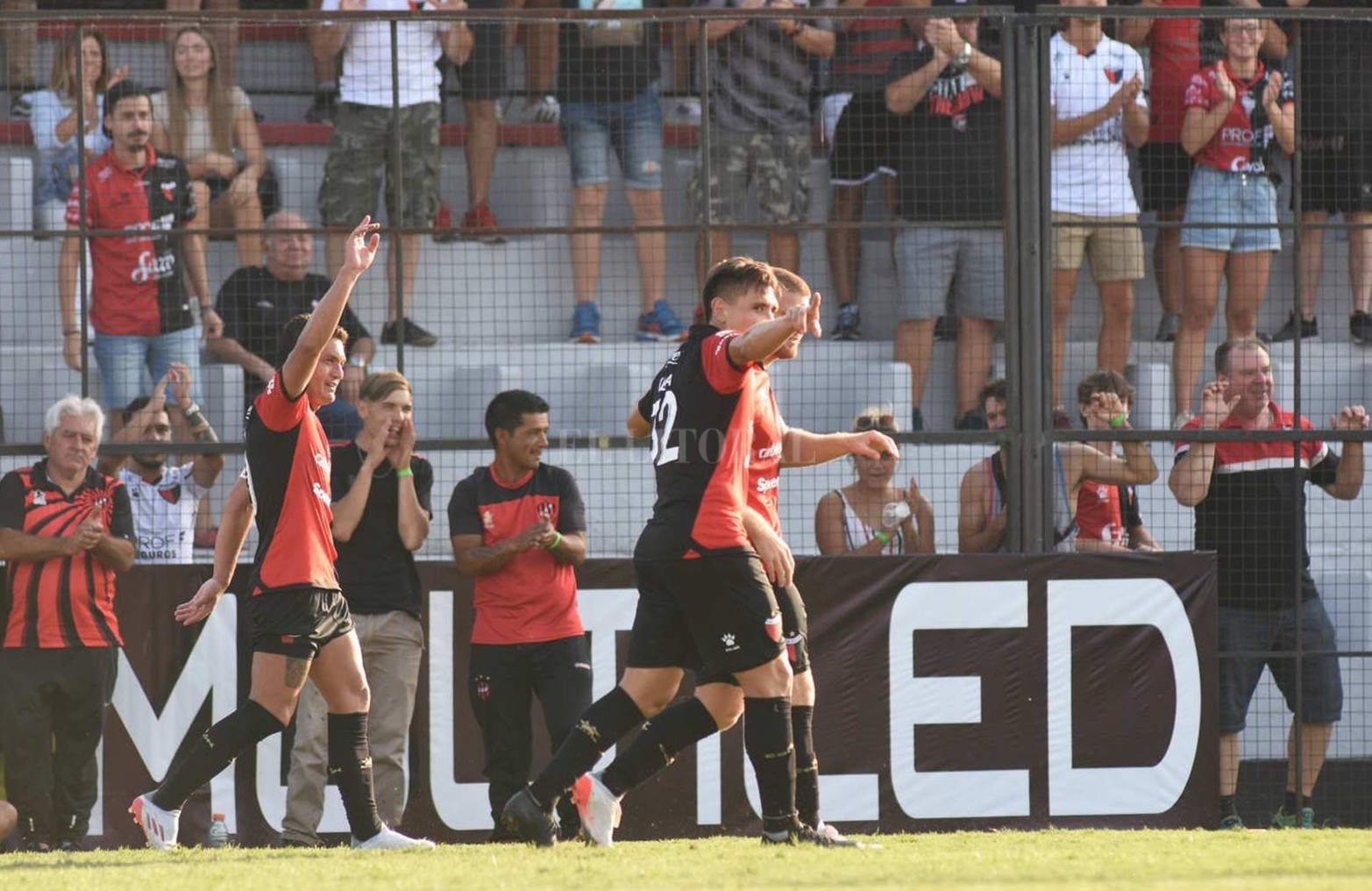Colón derrotó 3 a 1 a Godoy Cruz por la segunda fecha de la Liga Profesional. El partido se jugó en Paraná.