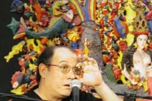 Creo que eso es lo que quieren los cubanos, aunque tengamos que prescindir de él como dirigente. Ojalá pueda vivir más tiempo para contar con sus consejos porque es un hombre de sabiduría , aseveró.