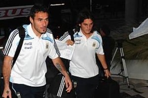 Telam Diego Pozo y Sebastián Prediger en su arribo a Paraná con la selección