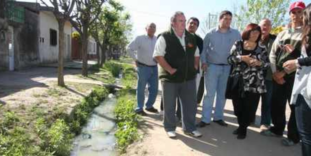 Liceo Norte reclama la unión a la red de agua