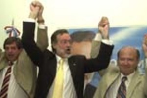 G. Di Salvatore Largó Bielsa. Junto a Balbarrey y Galán, candidatos a Intendente -busca renovar- y a Vicegobernador.