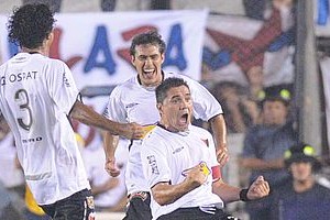 ELLITORAL_12913 | Luis Cetraro El primer gol del Bichi fue un cañonazo al ángulo.