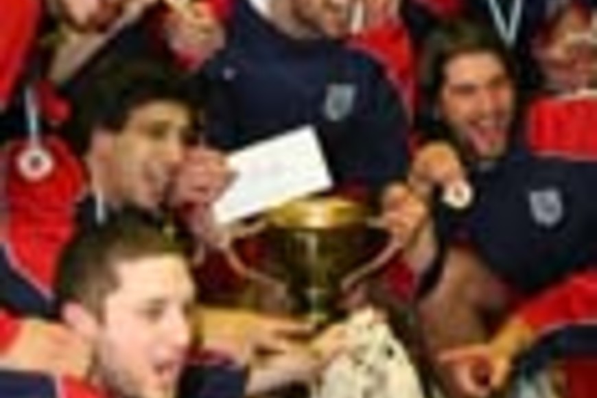 ELLITORAL_2250 |  Amancio Alem El seleccionado local de básquet celebró por primera vez en Santa Fe la obtención del Campeonato Argentino de Básquetbol.