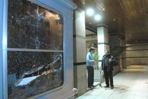 Télam La patota ocasionó destrozos en las instalaciones.