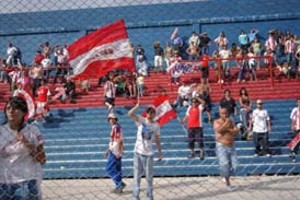 ELLITORAL_389 |  Télam Se esperaban más hinchas tatengues en Victoria, pero la violencia impidió la llegada de un micro.