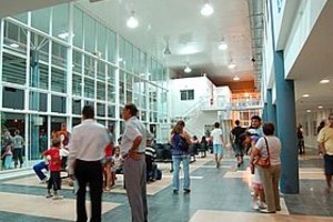 Gustavo Conti El objetivo es que el edificio central brinde las prestaciones necesarias que ofrecen las terminales más modernas: se instalarán un centro comercial, un restaurante y espacios para la recreación.