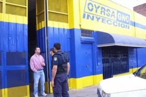 Danilo Chiapello 1ra. Junta al 3700. En GNC Santa Fe Oyrsa, los cacos se llevaron, entre otras cosas, un scanner detector de fallas valuado en 10.000 euros.