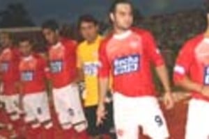 Mercedes Pardo Casi seguro. Jorge Torres y Leandro Zárate presentan las mismas molestias (contractura en el posterior derecho), de cualquier manera, no tendrían problemas en estar frente a Nueva Chicago el jueves por la segunda fecha de las revanchas.