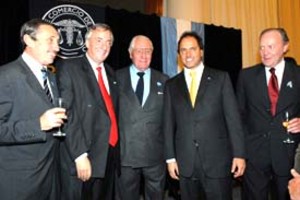 Telam Telam - Rosario. 20-06-07 El Presidente de la Nacion en un acto en la Bolsa de Comercio de Rosario anuncio obras para la provincia de Santa Fe y el tren rapido Buenos Aires - Rosario, junto al Gobernador de Santa Fe, Pte. Bolsa de Comercio, Vice Presidente y todo el gabinete nacional. Foto Sebastian Granata/Telam/cf