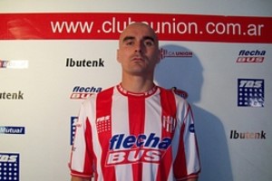 Gentileza Club Atlético Unión Nicolás Correa, minutos después de firmar su vínculo con Unión