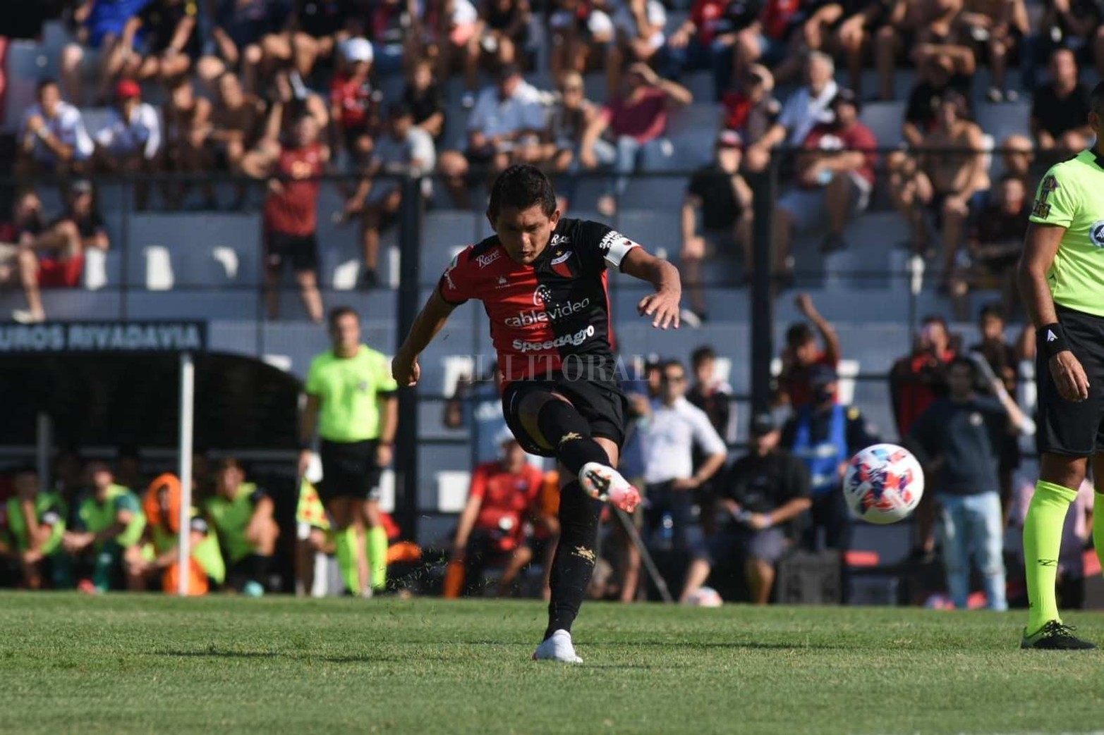 Colón derrotó 3 a 1 a Godoy Cruz por la segunda fecha de la Liga Profesional. El partido se jugó en Paraná.