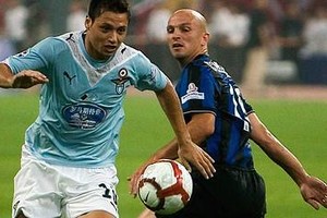 EFE - Archivo El Litoral Mauro Zárate en Lazio y Esteban Cambiasso en Inter serán dos de los protagonistas en equipos grandes del Calcio.