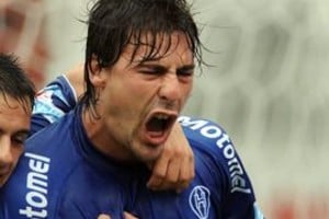 Archivo El Litoral Federico Nieto viene de marcar cinco goles en Huracán en el último campeonato. Es la dosis de gol que le faltó a Colón, por parte de otro delantero, para pelear el título.