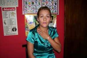 Danilo Chiapello Carina Acevedo, la titular de la agencia. Fue asaltada 23 veces en poco menos de 8 años de actividad. Estoy por batir un récord , bromeó angustiada.