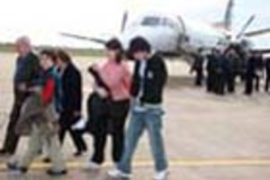 Archivo El Litoral Hace un año aterrizaba el primer vuelo de la empresa con 17 pasajeros a bordo.