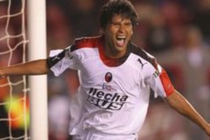 Foto: Luis Cetraro Por ahora,  Tito  no se va: Rubén Ramírez es pretendido por Lanús, pero hasta ahora los dirigentes granates no le hicieron a Colón una oferta contundente, por lo que la mano viene complicada.