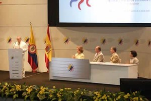 congresodelalengua.gov.co Todos escucharon con atención el inicio del Congreso