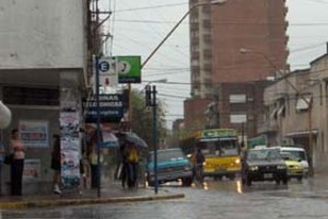 ELLITORAL_4079 |  Kevin García Vista norte de la esquina de 25 de Mayo y Junín.