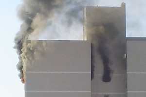 Foto enviada por Gustavo Alfaro Incendio en un edificio de 1ro. de Mayo al 2000.