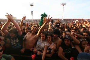 Flavio Raina Callejeros tocó en Santa Fe y convocó a más de diez mil personas.