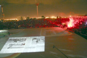 ELLITORAL_903 |  El Litoral. La proyección sobre el campo de juego tuvo características increíbles.