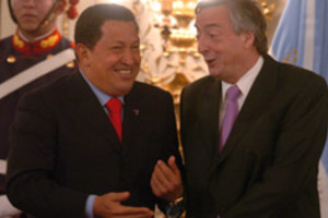 Telam Telam Buenos Aires 06-08-07El presidente Néstor Kirchner se reunio con su par de  Venezuela, Hugo Chávez,en el salon Blanco de Casa de Gobierno, y firmaron acuerdos bilateralesFoto:Alejandro Belvedere/Telam/cf