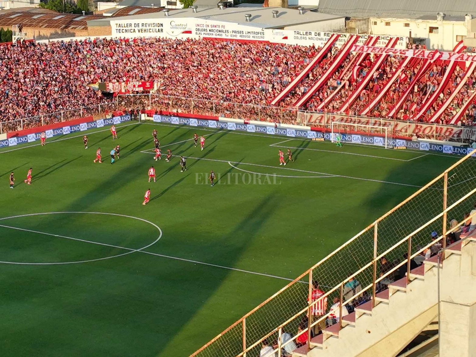 Desde el drone de diario El Litoral. La vistas del histórico día. Hacia de 1989 que no le ganaba a Unión de local.