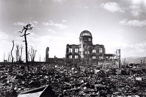 Archivo El Litoral La cúpula de Hiroshima después del bombardeo. Hoy se transformó en un monumento que recuerda las explosiones.Admitida la guerra, las decisiones y sus responsables sólo pueden entenderse en ese contexto.